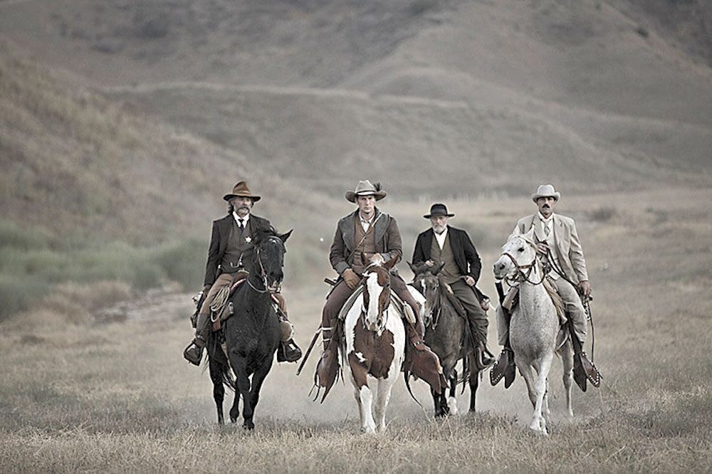 bone-tomahawk-01